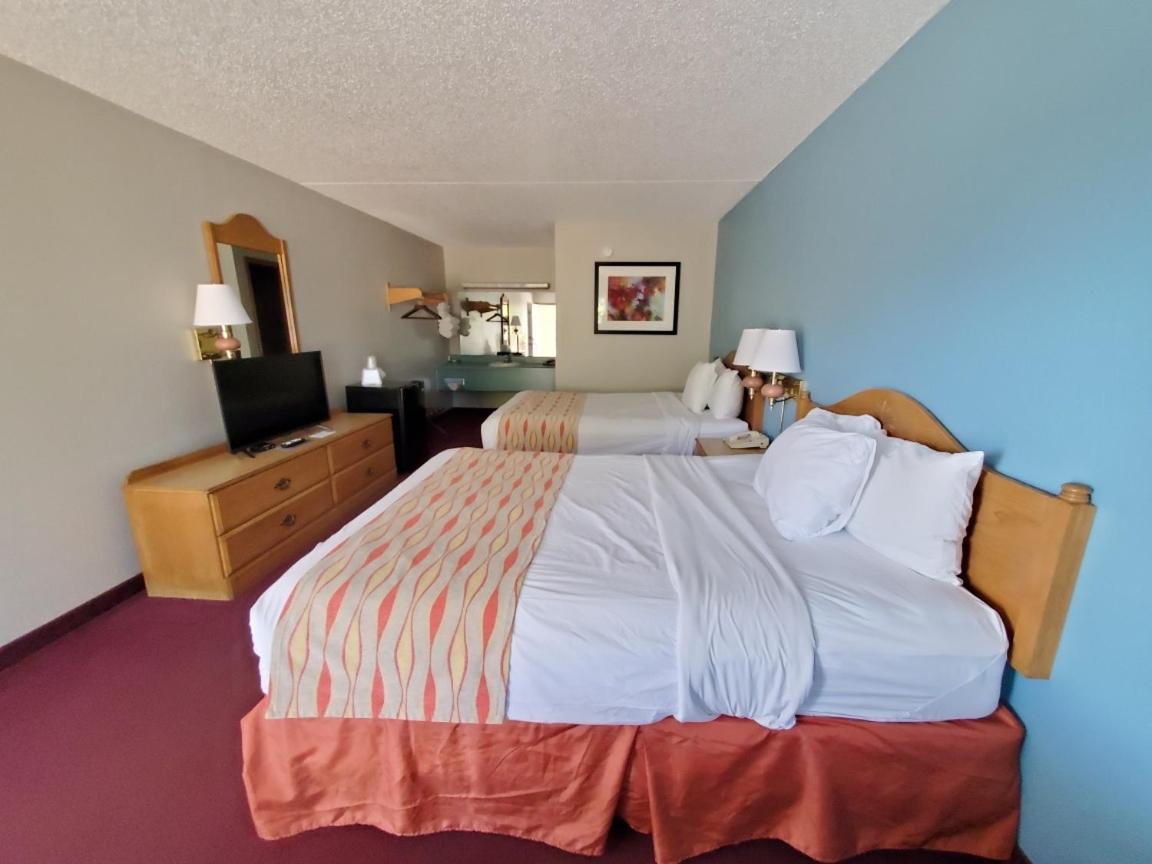 Spinning Wheel Inn Branson Esterno foto