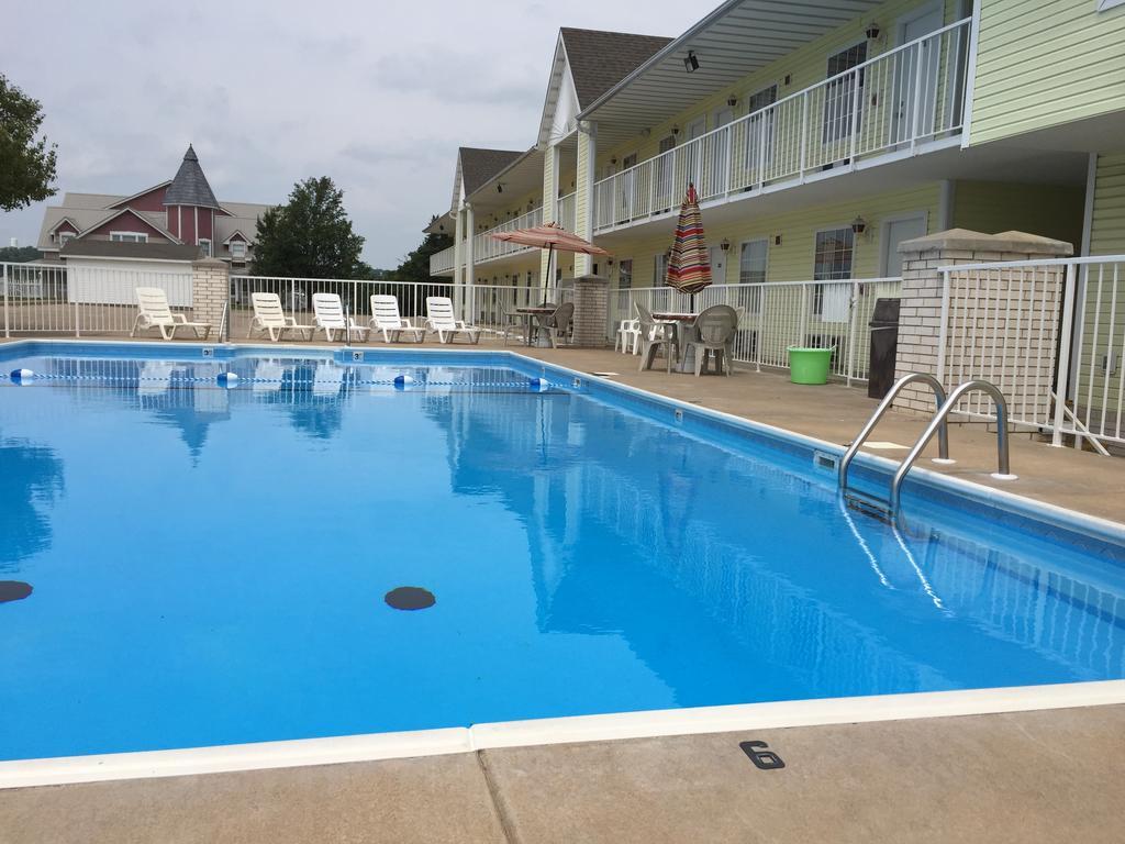 Spinning Wheel Inn Branson Esterno foto